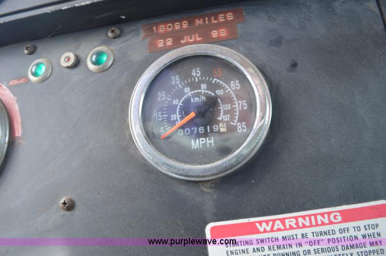 image for item J8702 1976 International Paystar 5000 dump truck