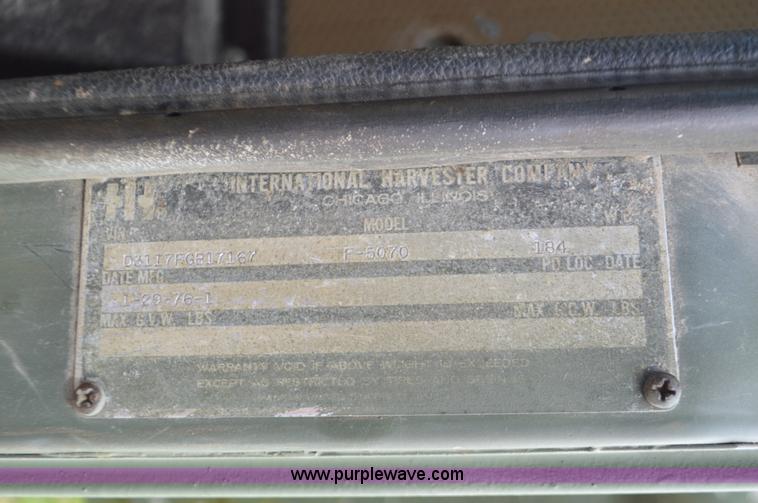 image for item J8702 1976 International Paystar 5000 dump truck