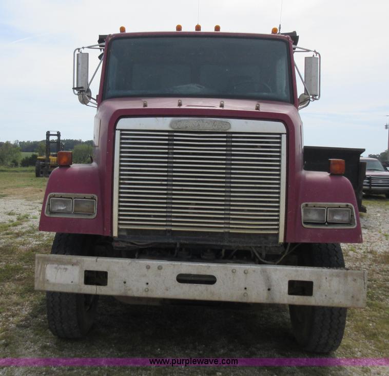 image for item J8704 1990 Freightliner FLC1124T dump truck