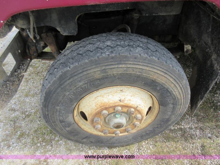 image for item J8704 1990 Freightliner FLC1124T dump truck