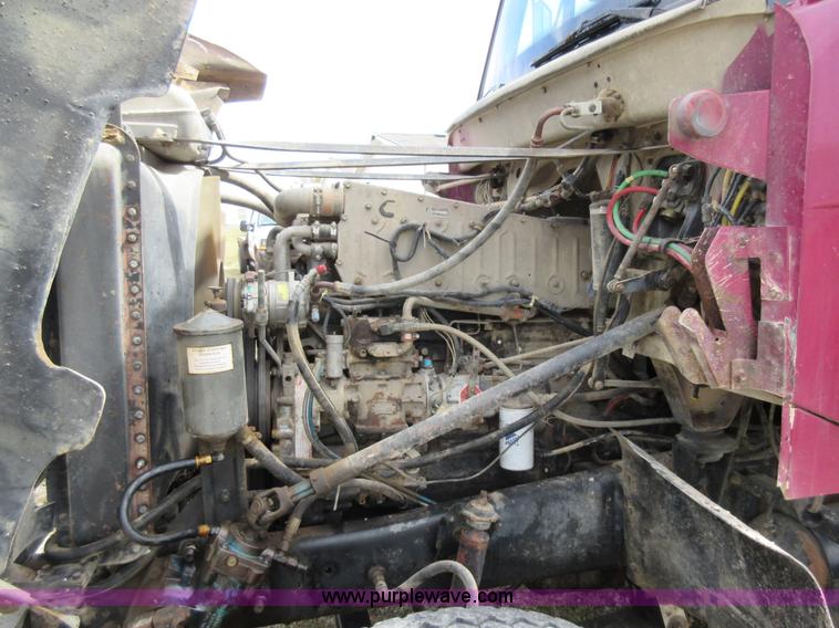 image for item J8704 1990 Freightliner FLC1124T dump truck