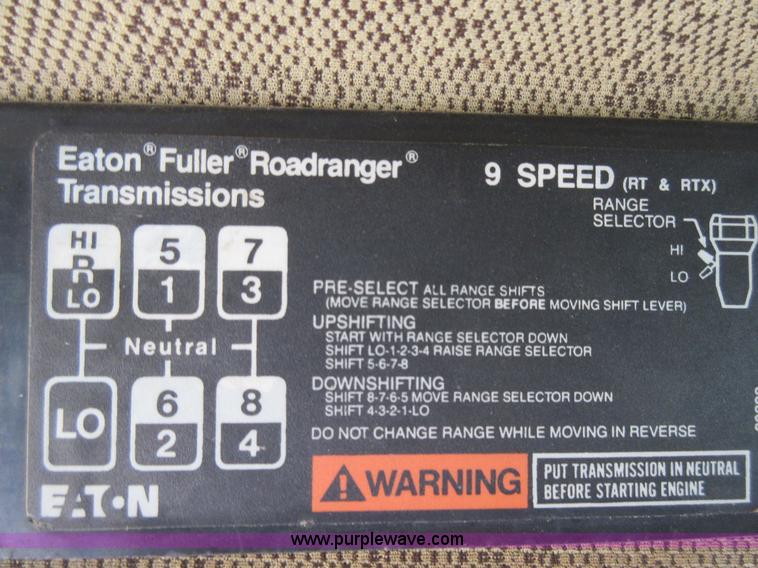 image for item J8704 1990 Freightliner FLC1124T dump truck