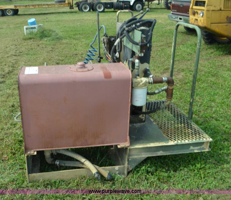 image for item J8705 DP Manufacturing V5BDX1LD hydraulic winch