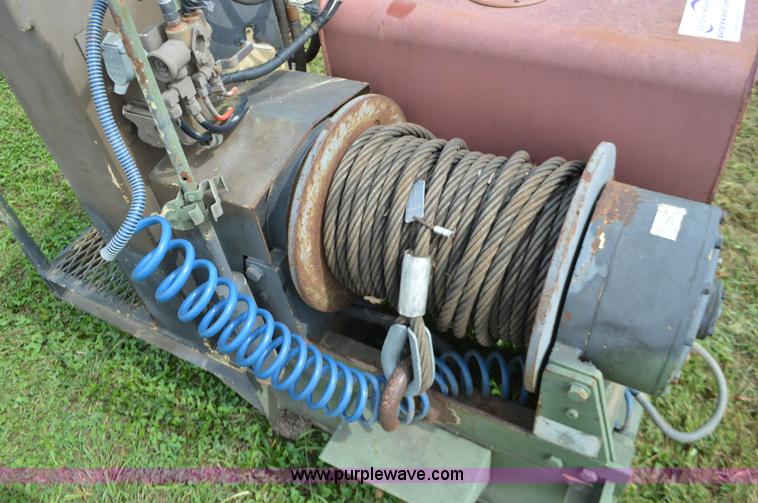 image for item J8705 DP Manufacturing V5BDX1LD hydraulic winch