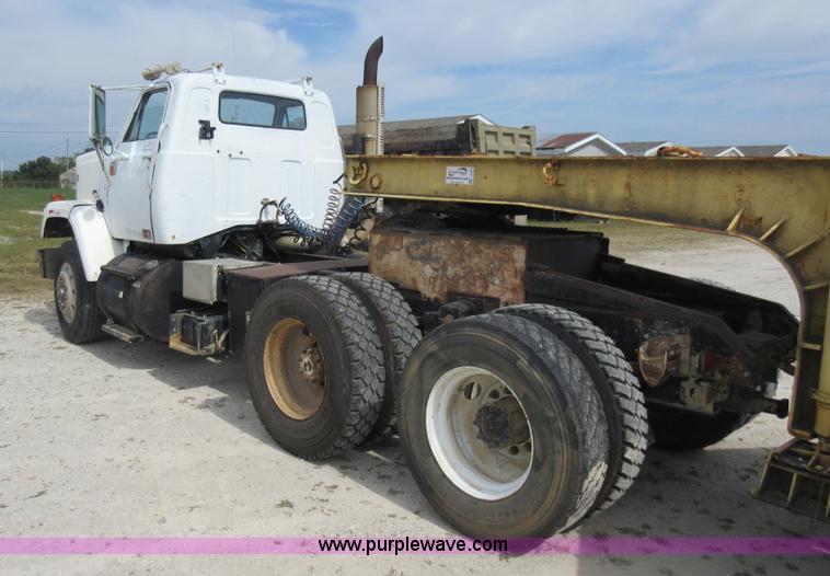image for item J8706 1983 GMC Brigadier semi truck