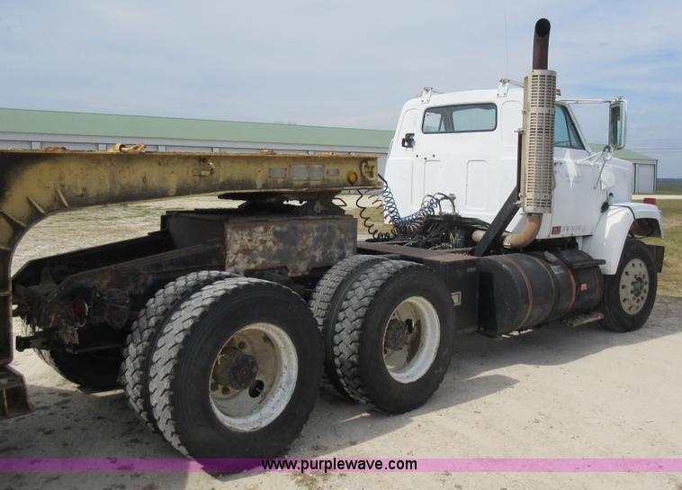 image for item J8706 1983 GMC Brigadier semi truck