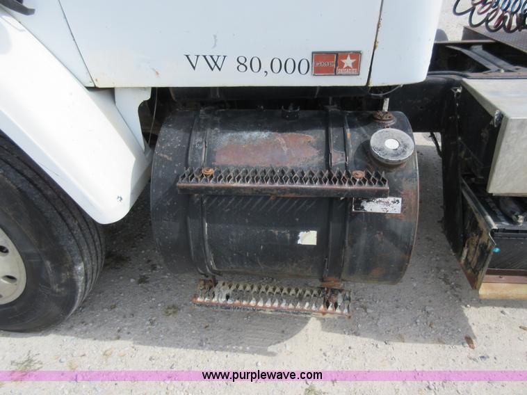 image for item J8706 1983 GMC Brigadier semi truck