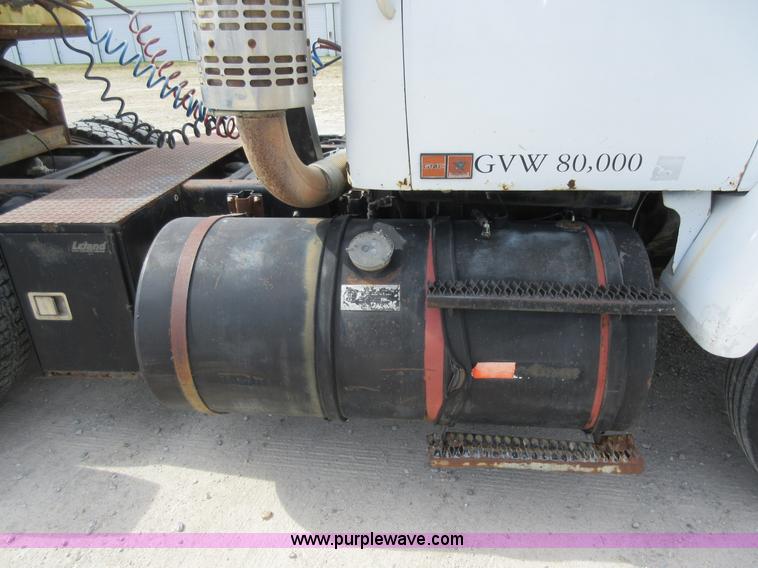 image for item J8706 1983 GMC Brigadier semi truck