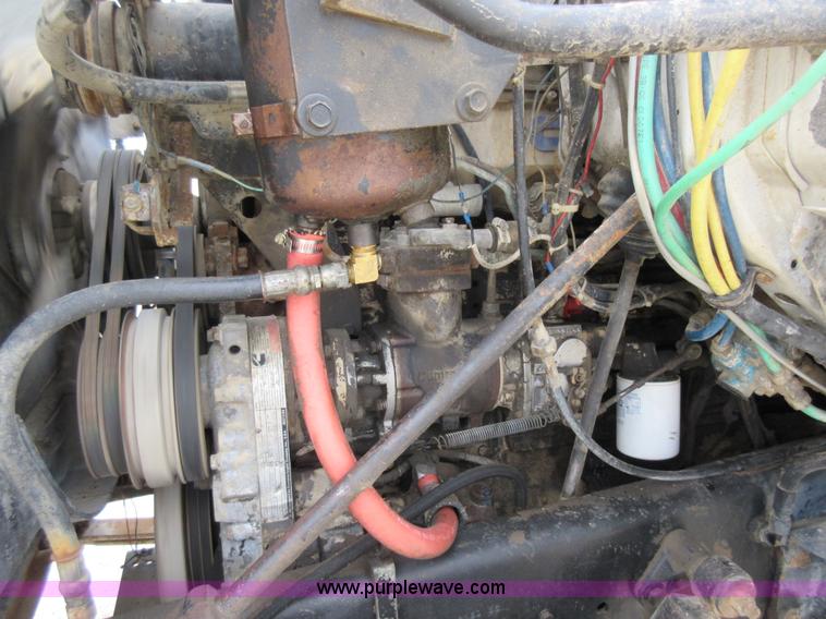 image for item J8706 1983 GMC Brigadier semi truck