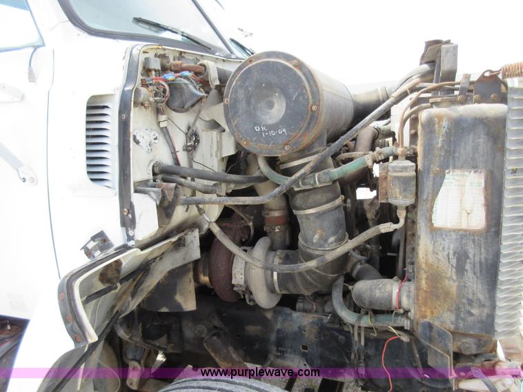 image for item J8706 1983 GMC Brigadier semi truck