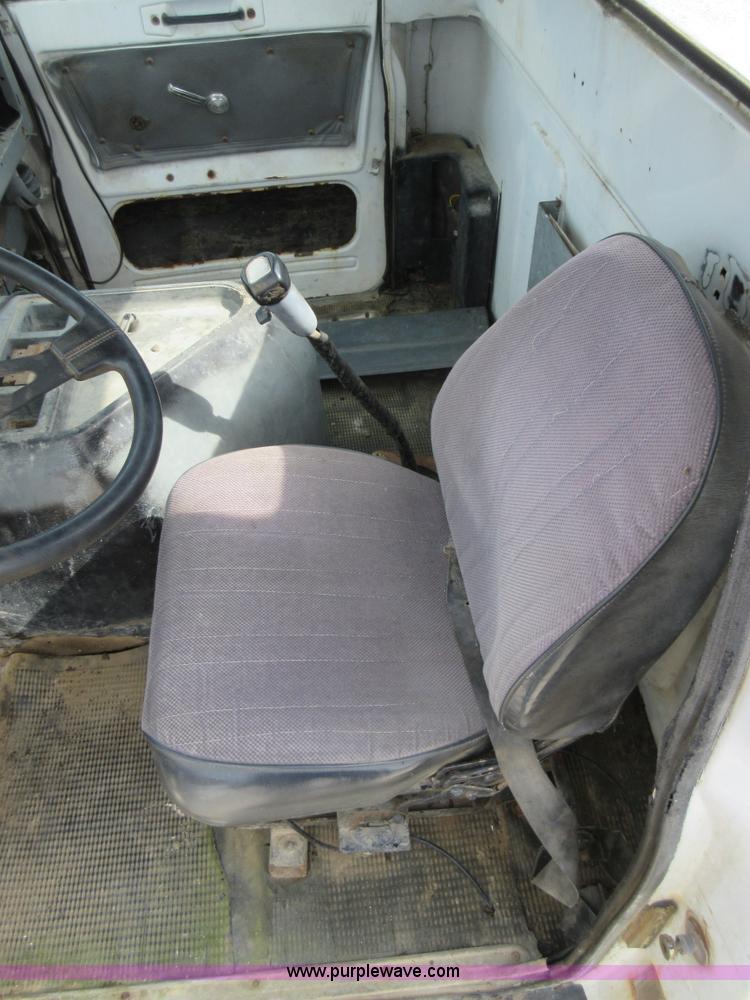 image for item J8706 1983 GMC Brigadier semi truck