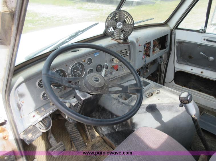 image for item J8706 1983 GMC Brigadier semi truck