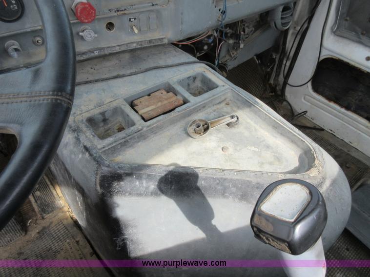 image for item J8706 1983 GMC Brigadier semi truck