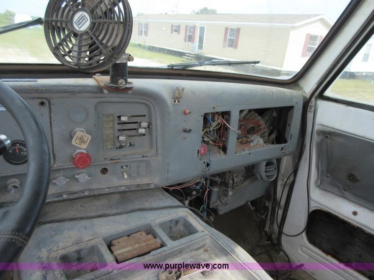 image for item J8706 1983 GMC Brigadier semi truck