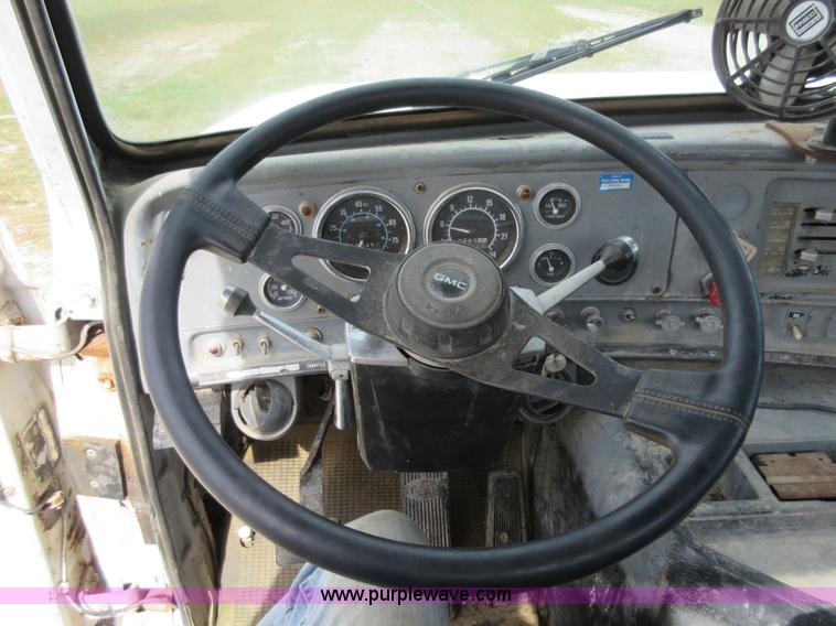 image for item J8706 1983 GMC Brigadier semi truck