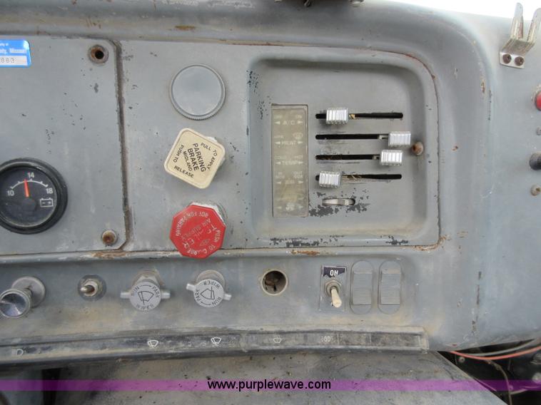 image for item J8706 1983 GMC Brigadier semi truck