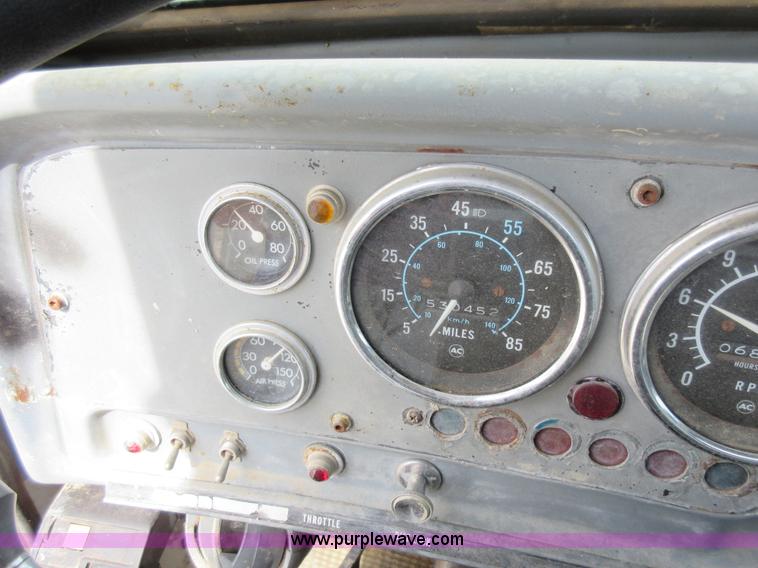 image for item J8706 1983 GMC Brigadier semi truck