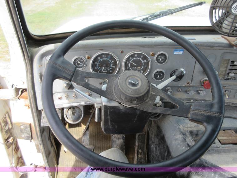 image for item J8706 1983 GMC Brigadier semi truck