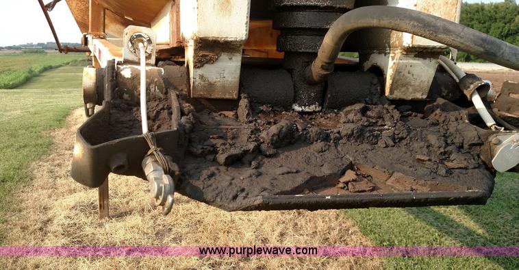 image for item K1135 1987 Clement end dump barrel trailer