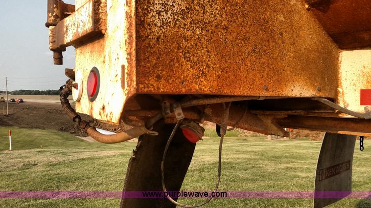 image for item K1135 1987 Clement end dump barrel trailer