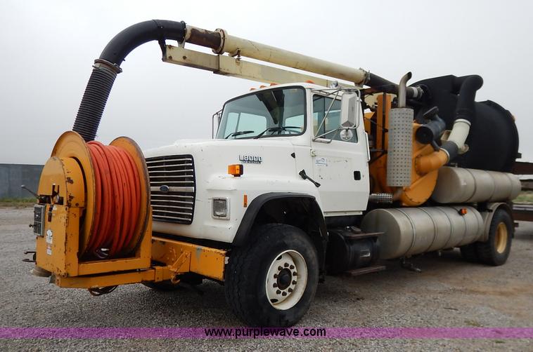 image for item K1649 1995 Ford LN8000 sewer rodder truck