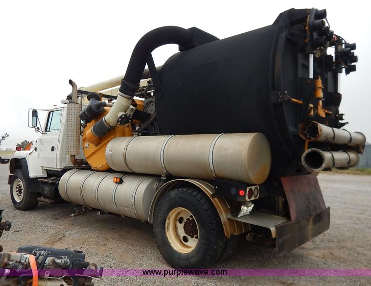 image for item K1649 1995 Ford LN8000 sewer rodder truck