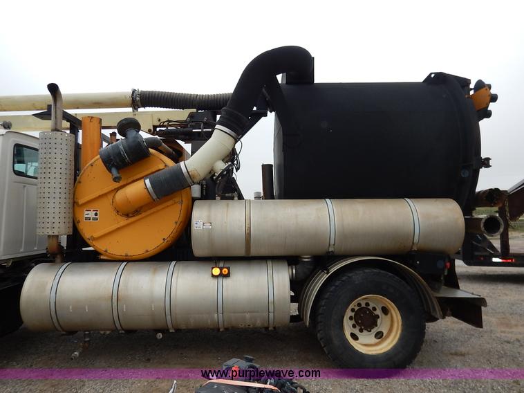 image for item K1649 1995 Ford LN8000 sewer rodder truck