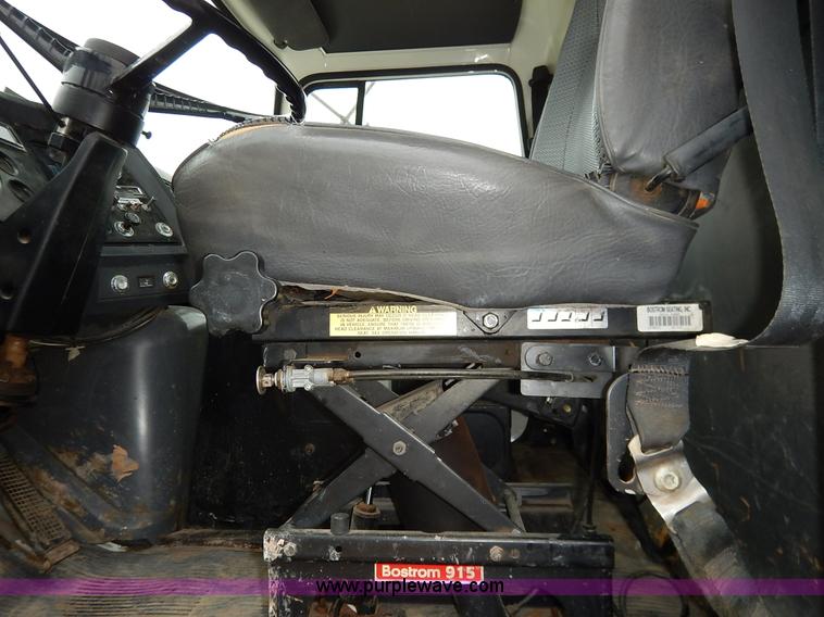 image for item K1649 1995 Ford LN8000 sewer rodder truck