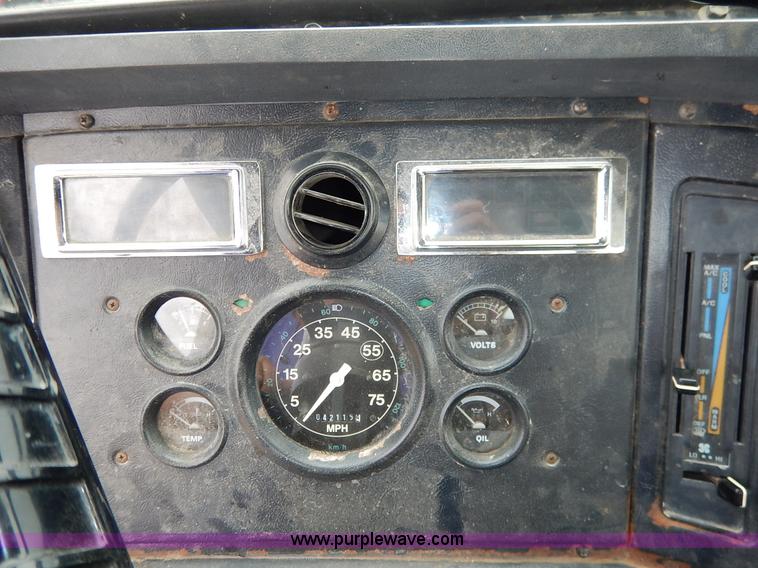 image for item K1649 1995 Ford LN8000 sewer rodder truck