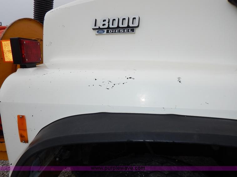 image for item K1649 1995 Ford LN8000 sewer rodder truck