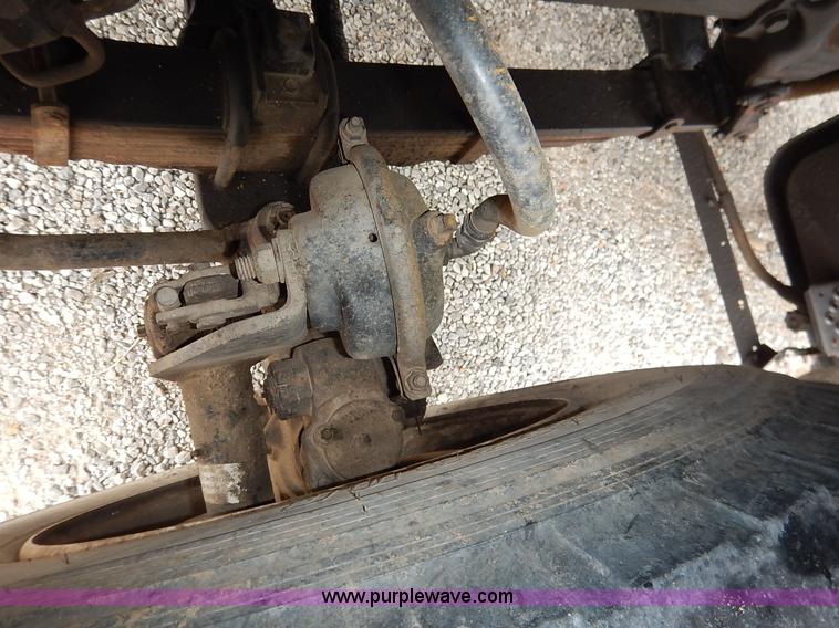 image for item K1649 1995 Ford LN8000 sewer rodder truck