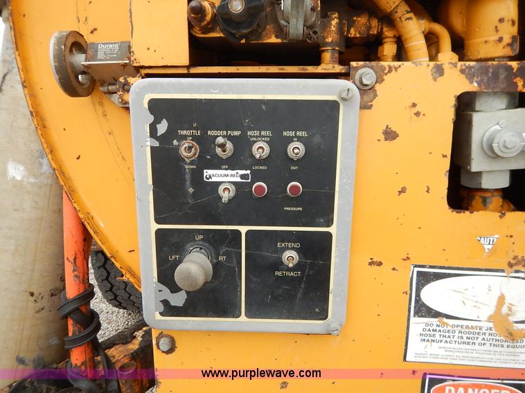 image for item K1649 1995 Ford LN8000 sewer rodder truck