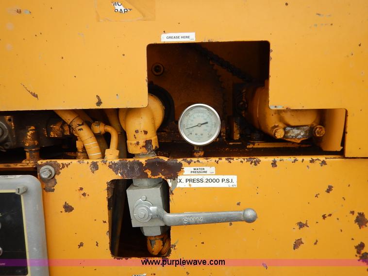 image for item K1649 1995 Ford LN8000 sewer rodder truck