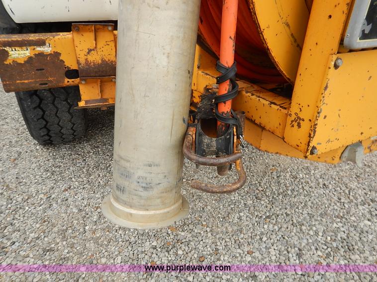 image for item K1649 1995 Ford LN8000 sewer rodder truck