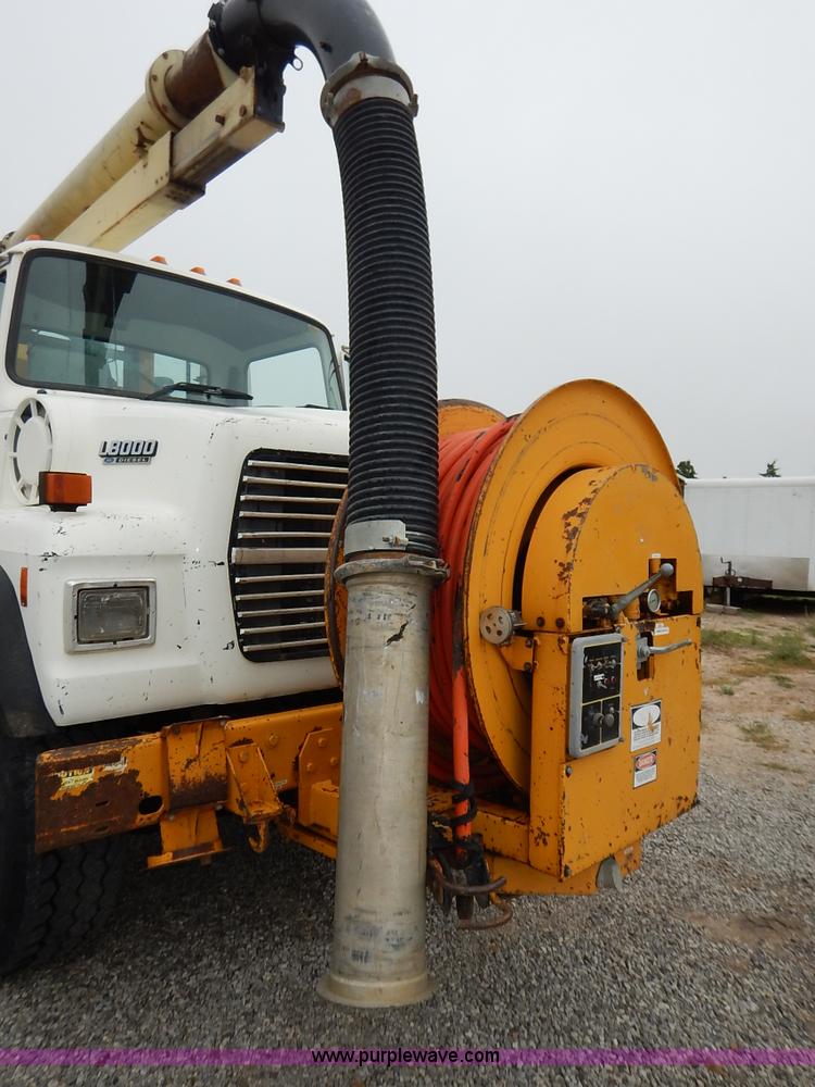 image for item K1649 1995 Ford LN8000 sewer rodder truck