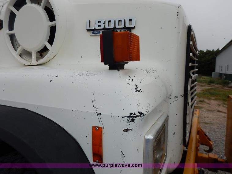 image for item K1649 1995 Ford LN8000 sewer rodder truck