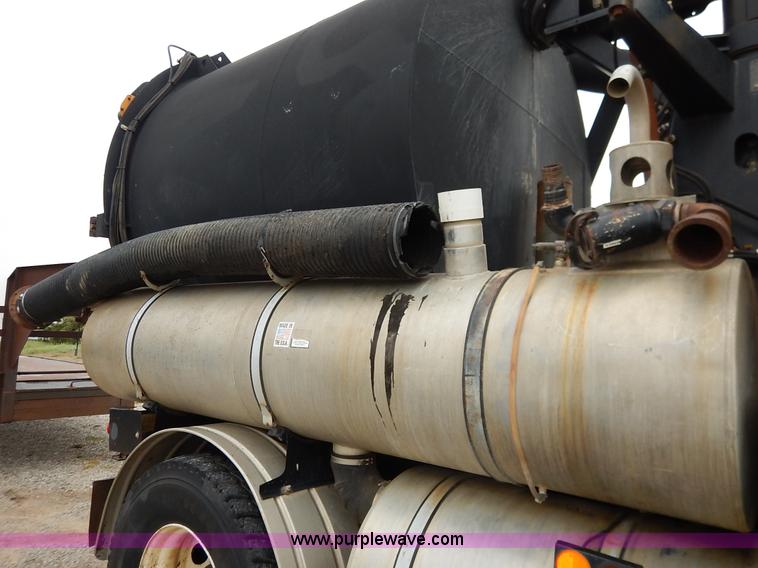 image for item K1649 1995 Ford LN8000 sewer rodder truck