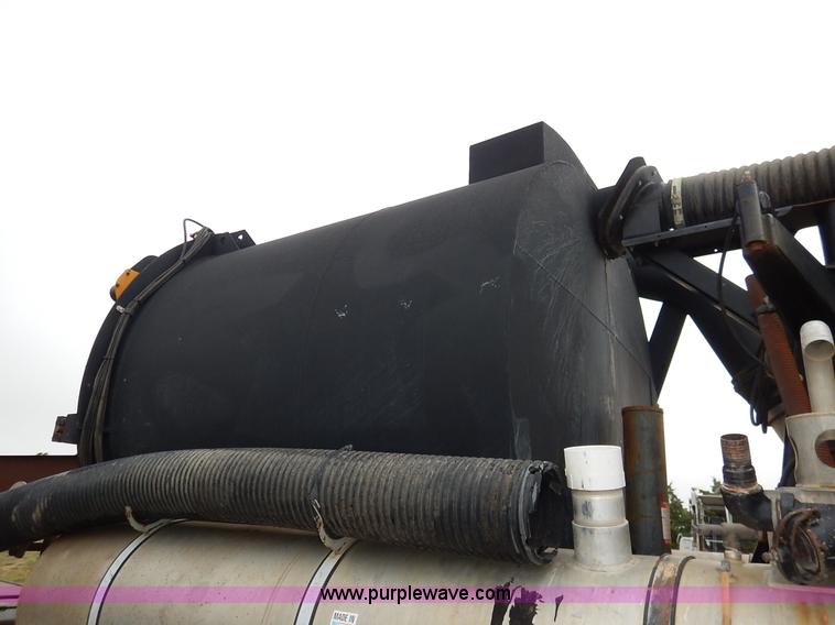 image for item K1649 1995 Ford LN8000 sewer rodder truck