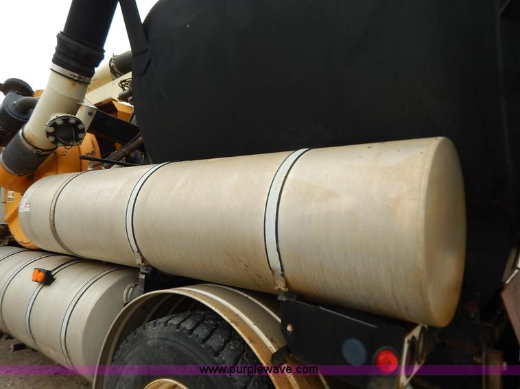 image for item K1649 1995 Ford LN8000 sewer rodder truck