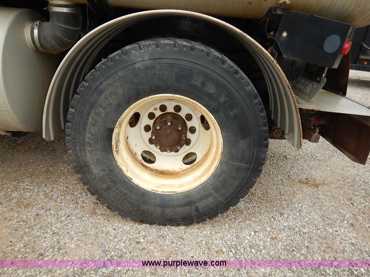 image for item K1649 1995 Ford LN8000 sewer rodder truck