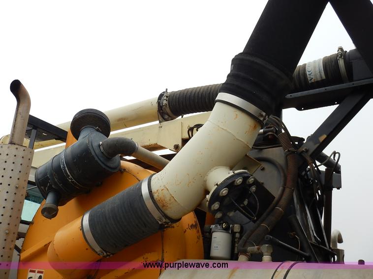 image for item K1649 1995 Ford LN8000 sewer rodder truck