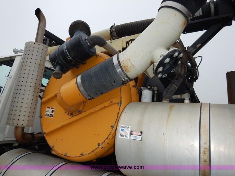 image for item K1649 1995 Ford LN8000 sewer rodder truck