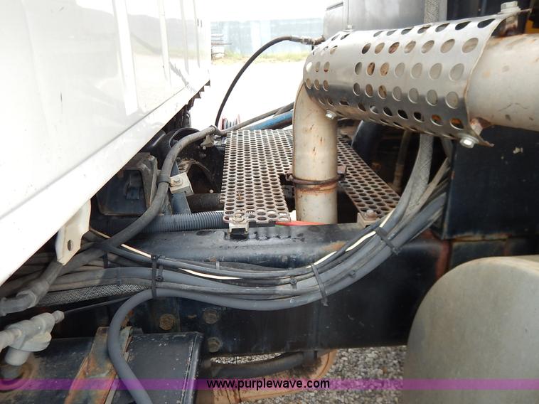 image for item K1649 1995 Ford LN8000 sewer rodder truck