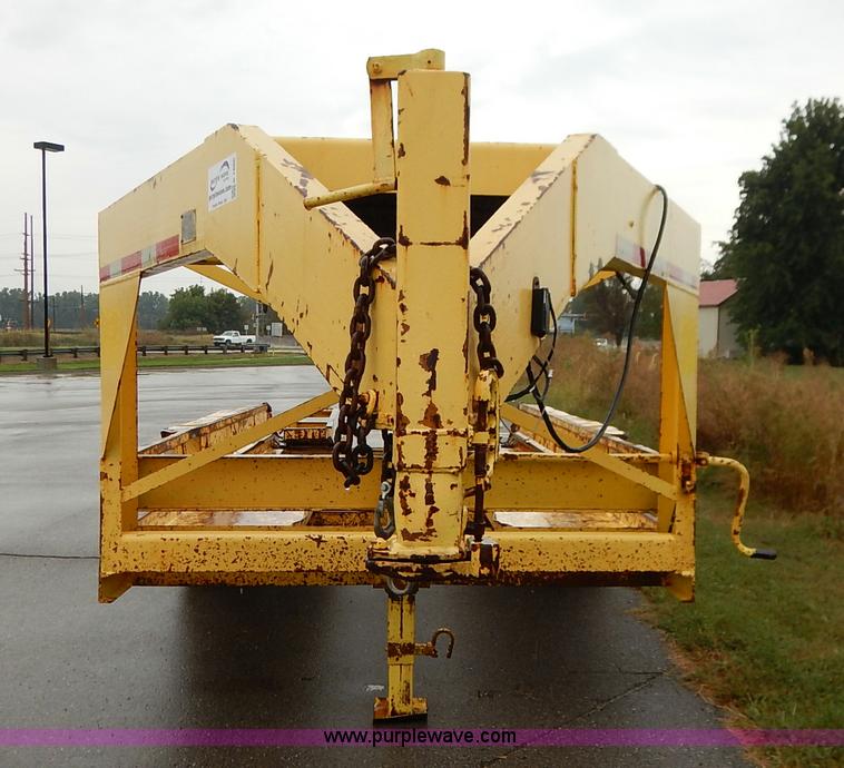 image for item K1660 1987 Belshie T-2 equipment trailer