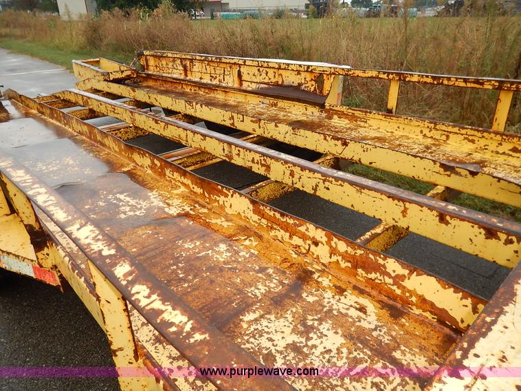 image for item K1660 1987 Belshie T-2 equipment trailer