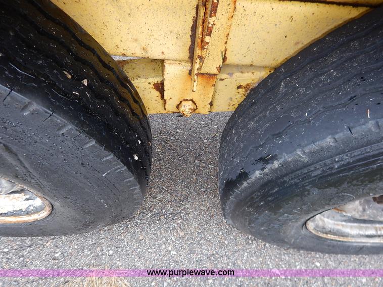 image for item K1660 1987 Belshie T-2 equipment trailer