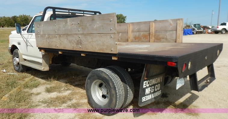 image for item K1718 1991 Ford F450 Super Duty Custom dump bed truck
