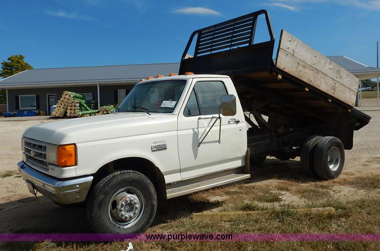 image for item K1718 1991 Ford F450 Super Duty Custom dump bed truck