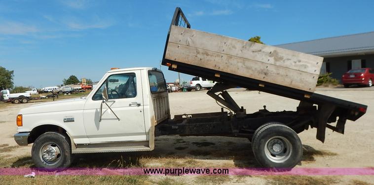 image for item K1718 1991 Ford F450 Super Duty Custom dump bed truck
