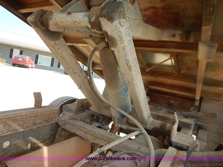 image for item K1718 1991 Ford F450 Super Duty Custom dump bed truck